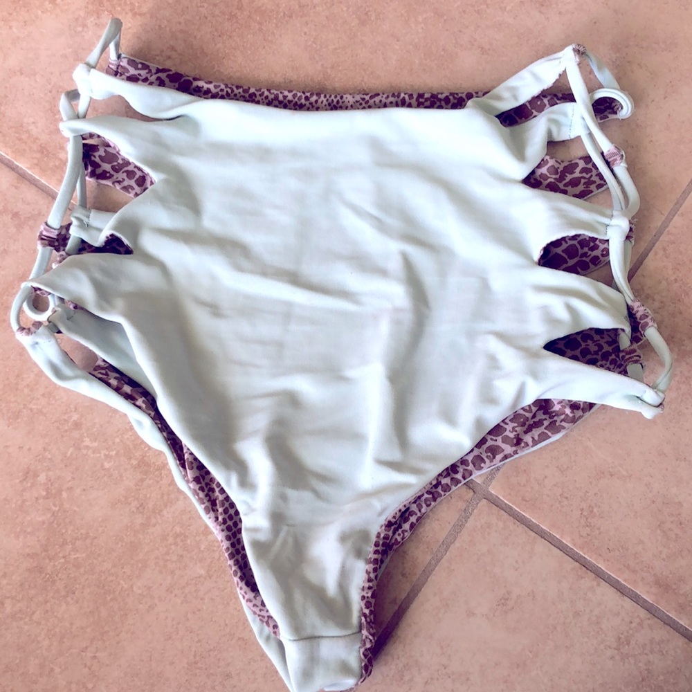 Acacia queens bottom